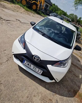 toyota Toyota Aygo cena 39000 przebieg: 47000, rok produkcji 2018 z Szczecin